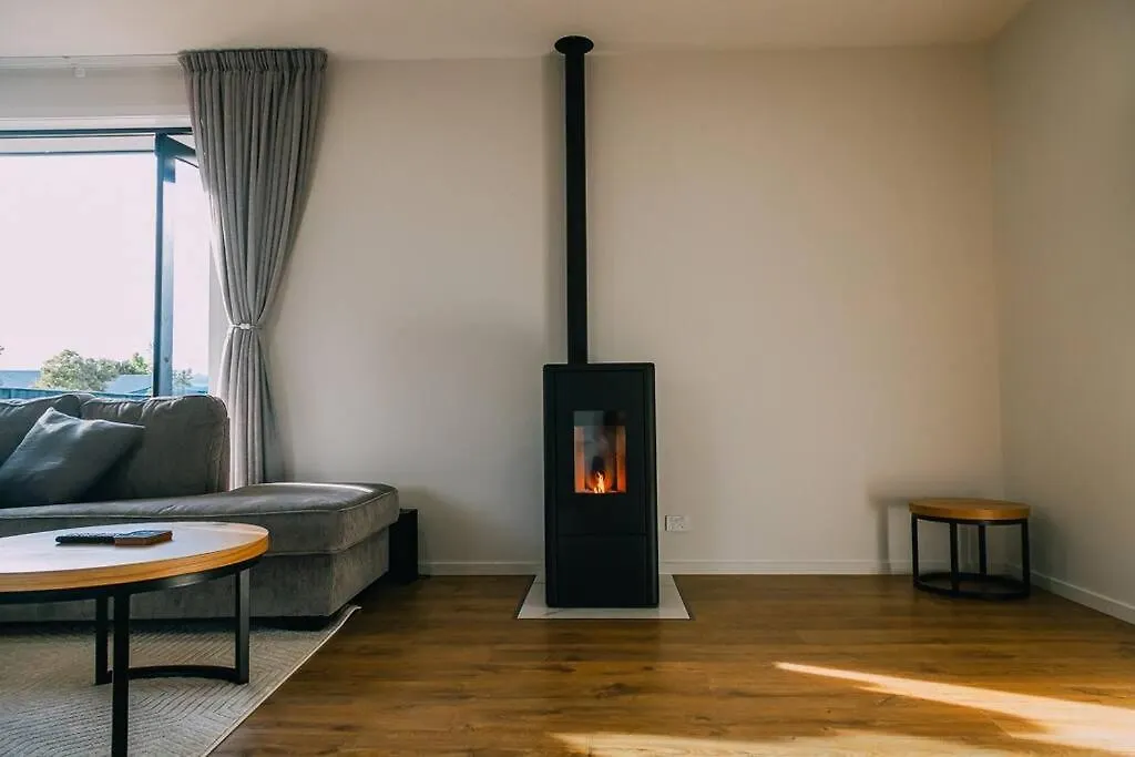 Cosy And Modern Spacious Home Blenheim New Zealand