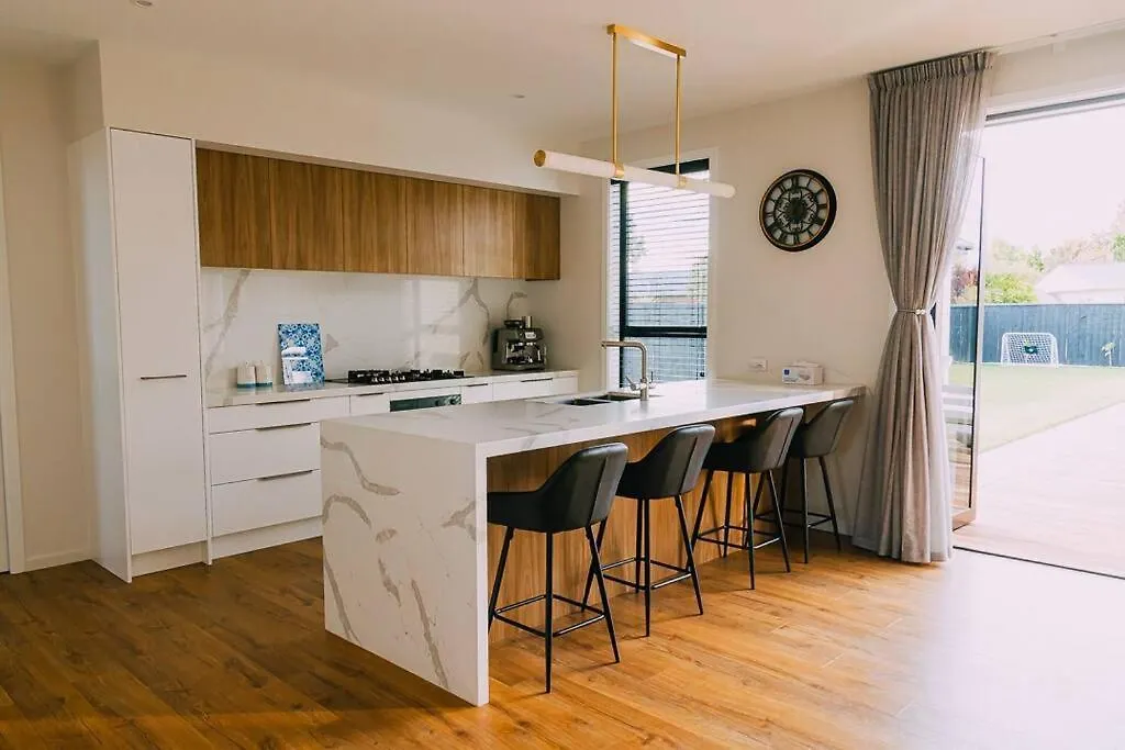 Cosy And Modern Spacious Home Blenheim 0*,