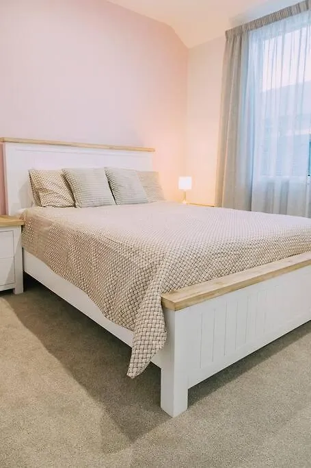Cosy And Modern Spacious Home Blenheim